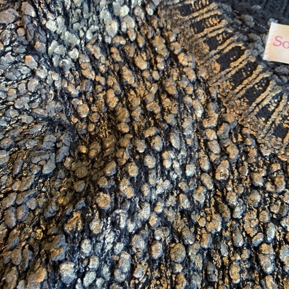 Soho Chick Gold & Black Crewneck Oversized Sweater Size Small - Picture 7 of 8